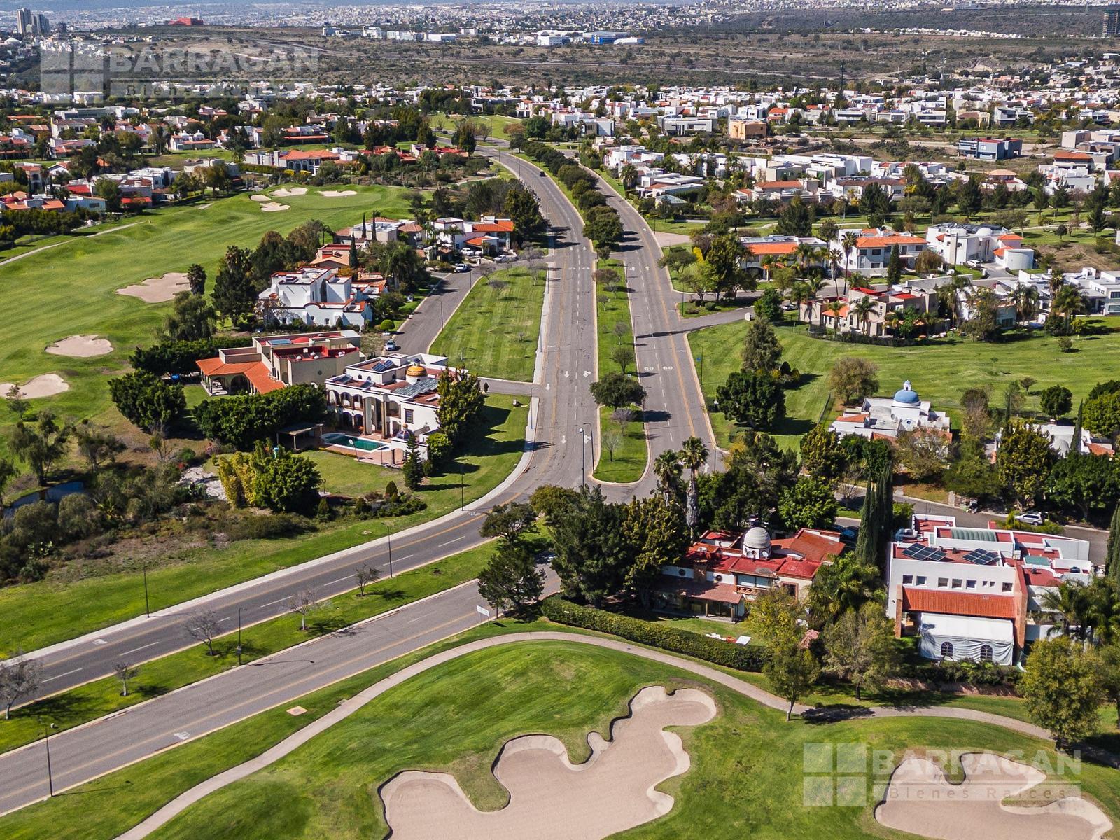 Terreno en venta en El Campanario, unifamiliar
