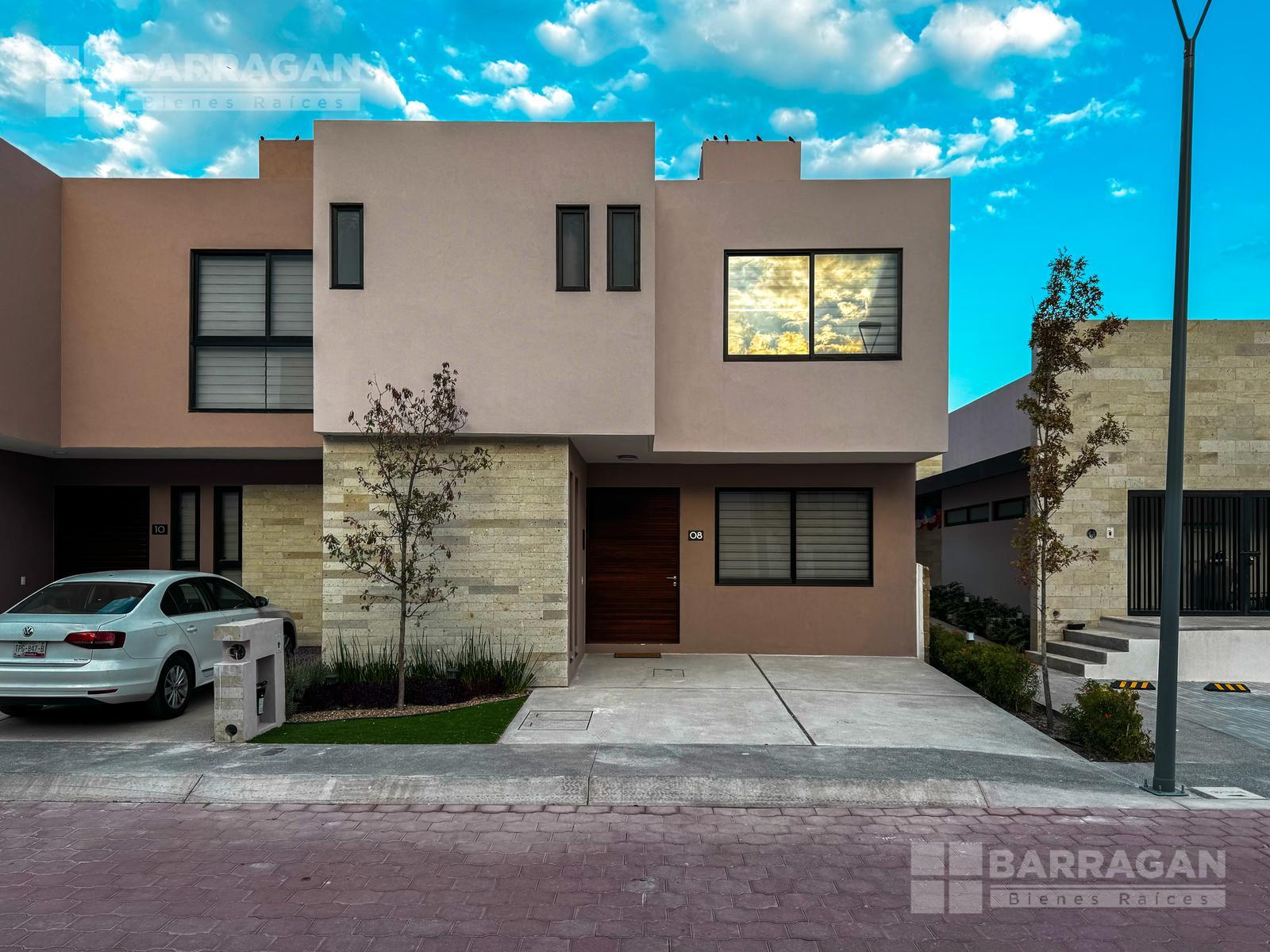 Casa en venta en Lomas del Marqués en Virrey de Cataluña III modelo Valencia