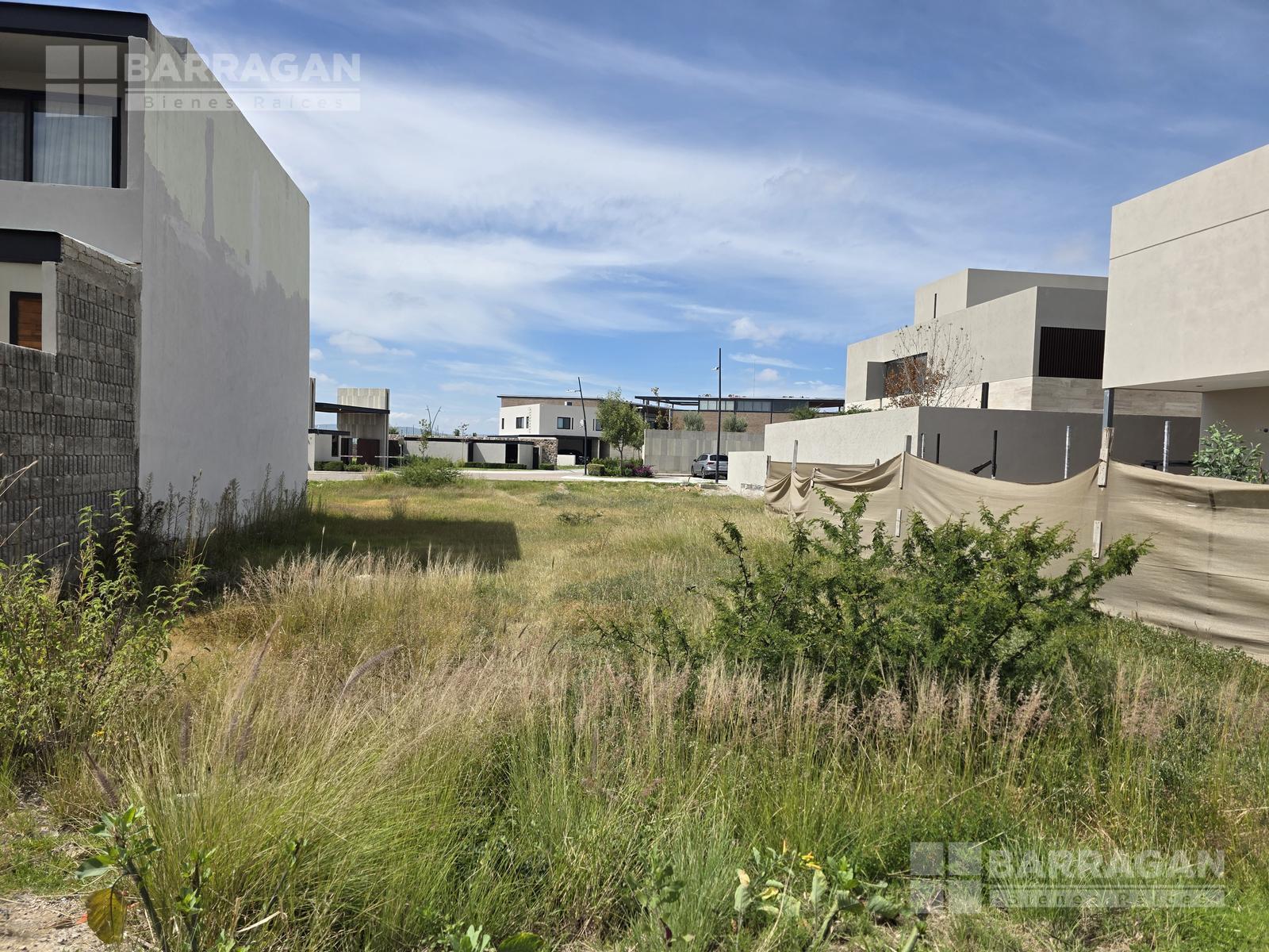 Terreno en venta en Lomas del Campanario Norte, Condominio San Benito