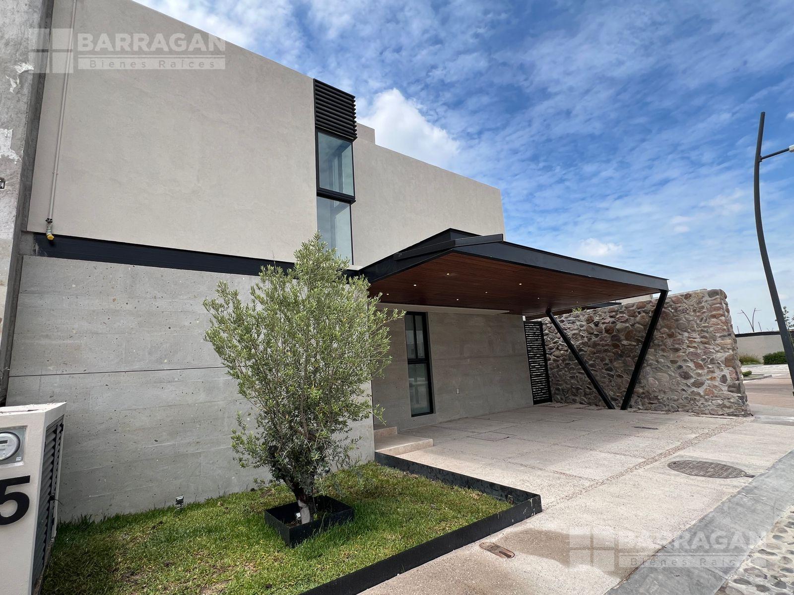 Casa en venta para inversionistas, Lomas del Campanario Norte condominio San Patricio