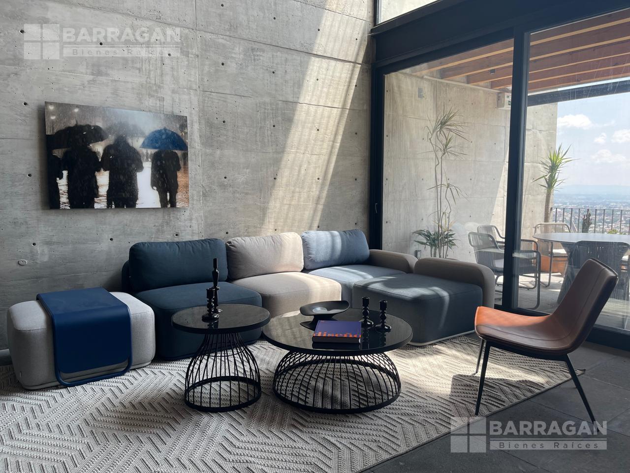 Casa de autor en venta en Mirador del Campanario. ¡Con la mejor vista a Querétaro