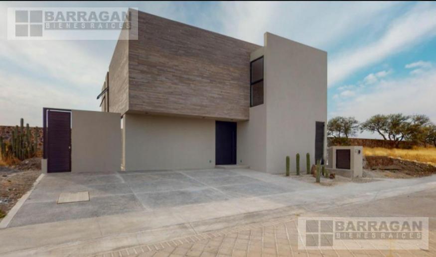 Casa en venta en Lomas del Campanario Norte, Santa Oliva