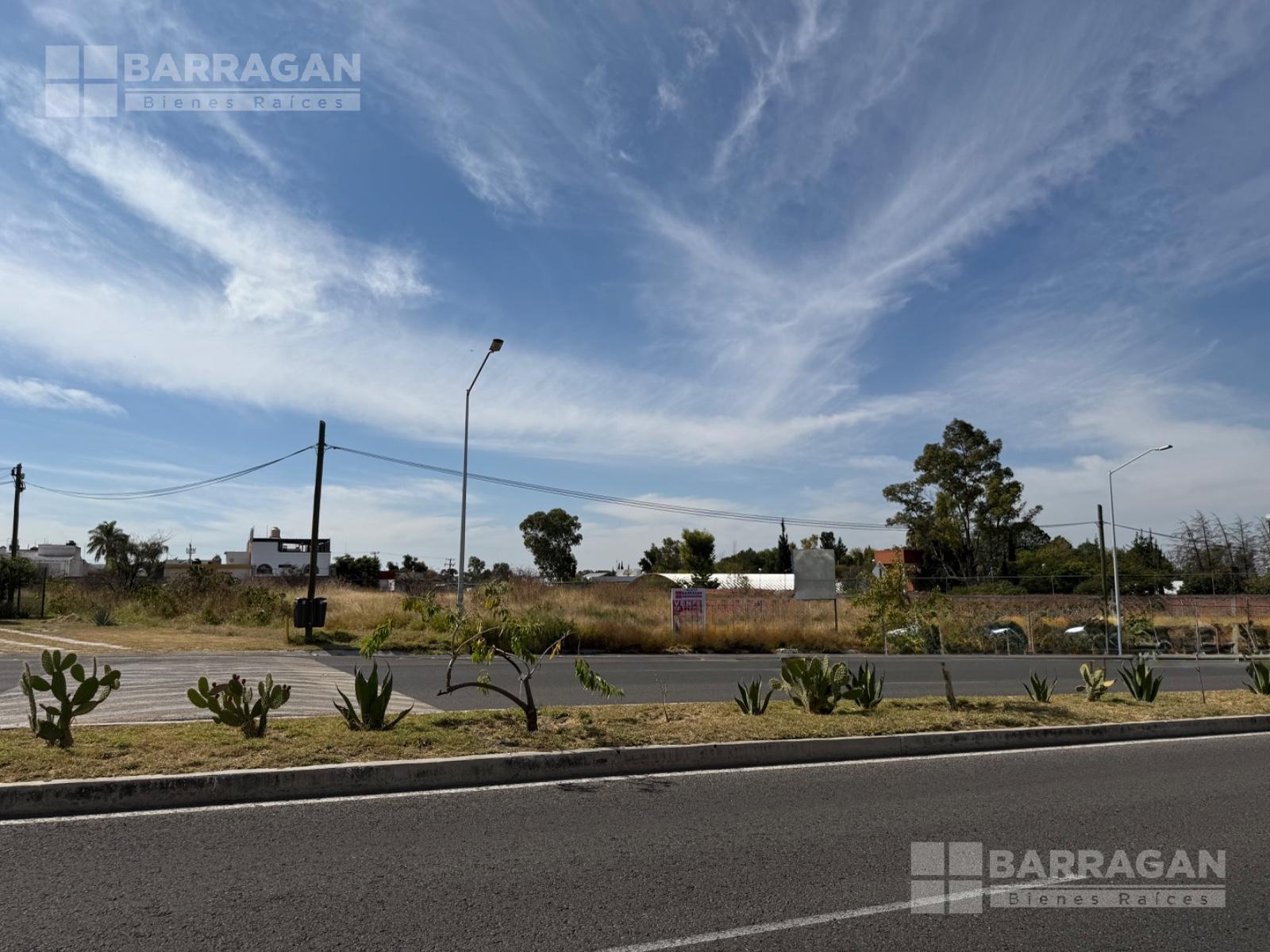 Venta terreno Centro Sur con uso de suelo habitacional, comercial y de servicios