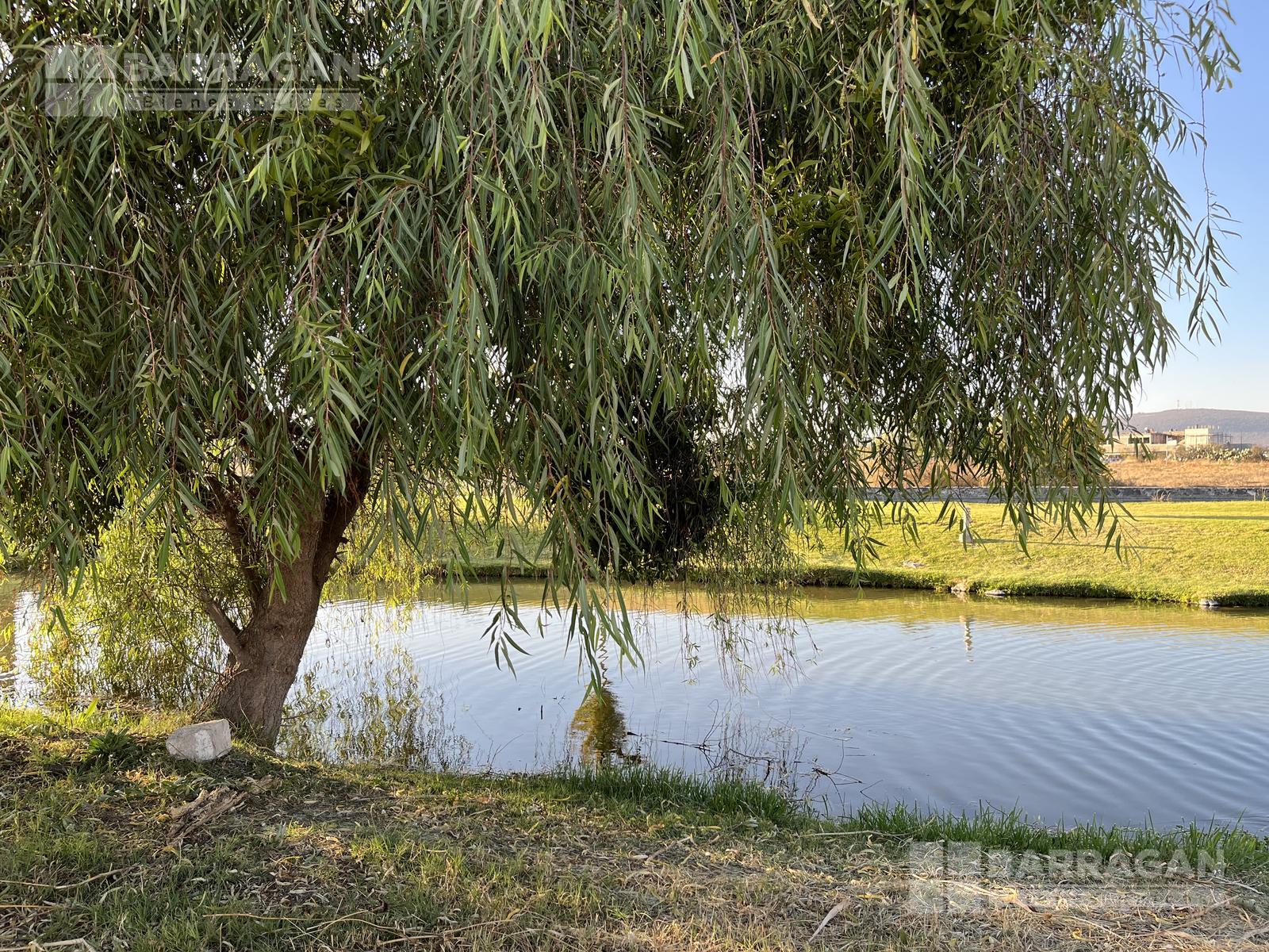 Terreno en venta en El Campanario, con vista a campo de Golf