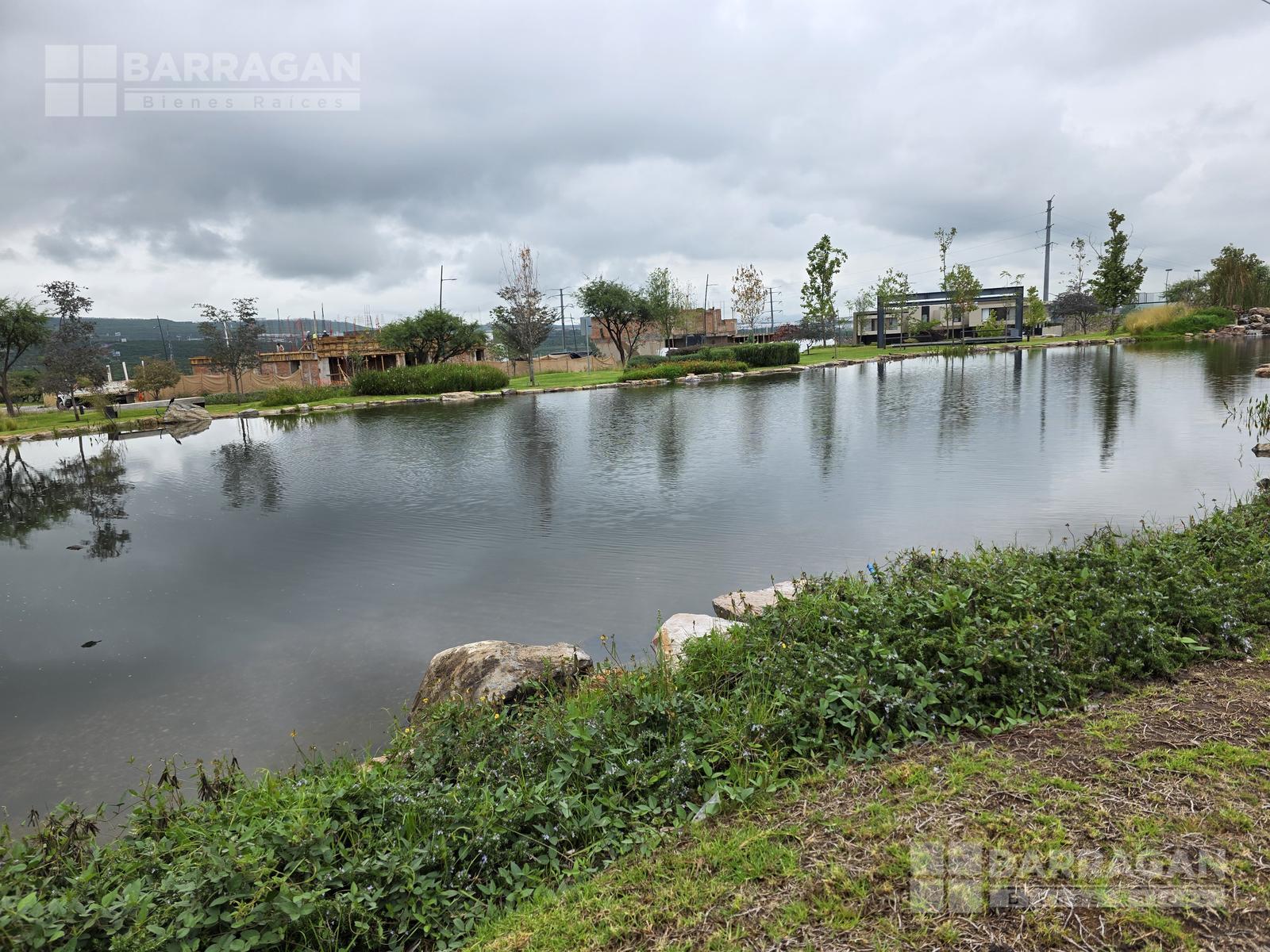 Terreno en venta en Lomas del Campanario Norte, Valles