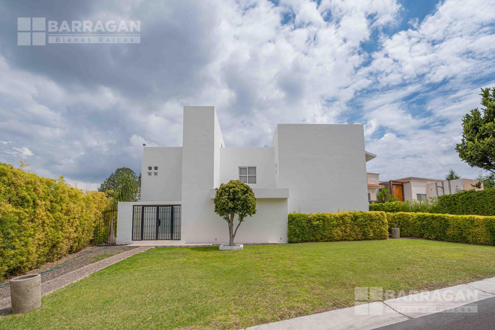 Casa en venta en El Campanario, precio de oportunidad