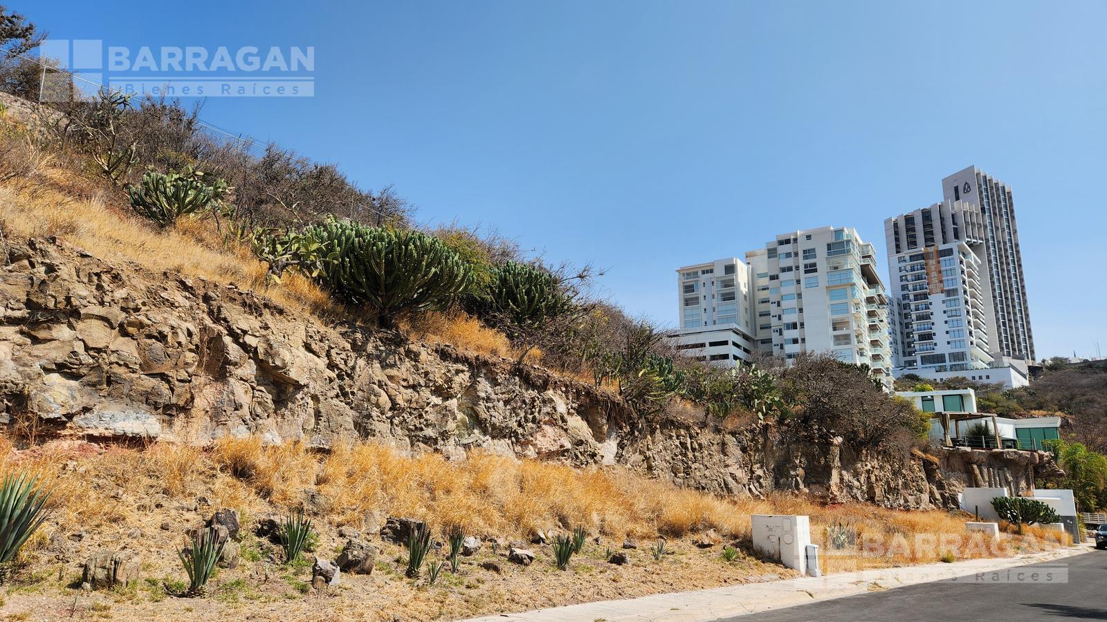 Terrenos en venta en El Pedregal de Querétaro, excelente ubicación