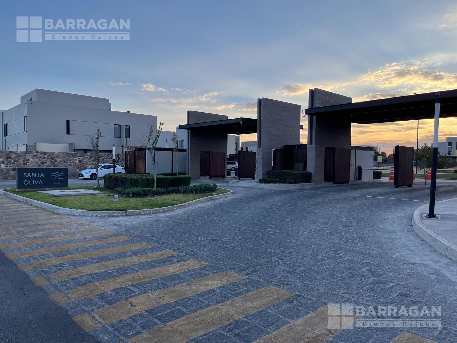 Terreno en venta en Lomas del Campanario Norte, Condominio Santa Oliva
