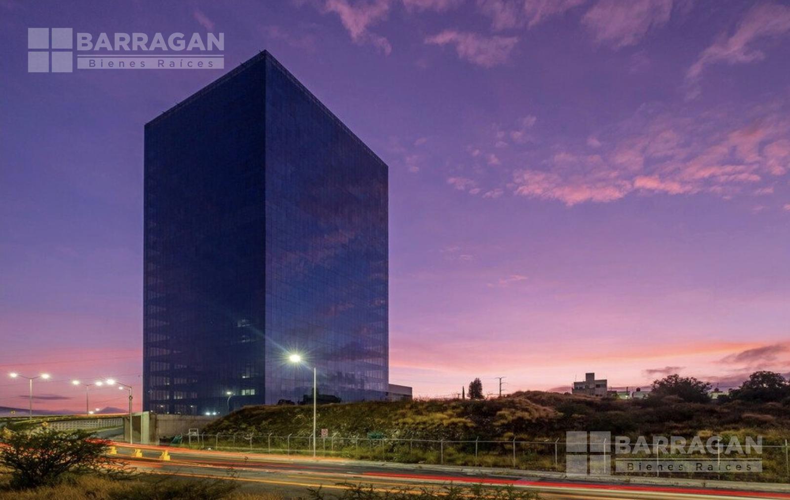 Local comercial en venta en Torre Titanium, | 153.92 m² Terraza 250 m²