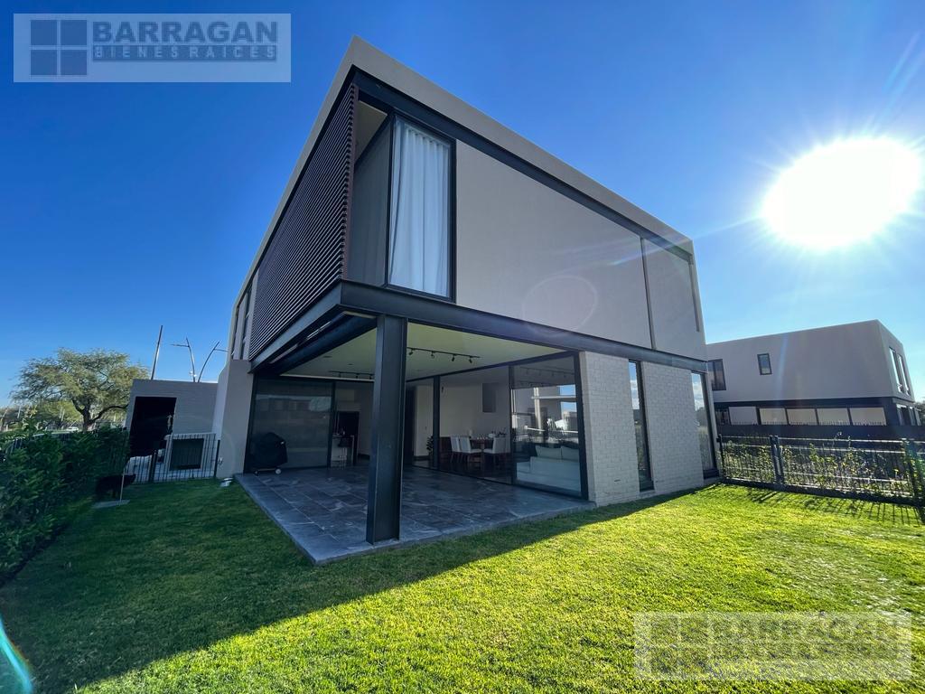 Casa en venta en Lomas del Campanario Norte Condominio San Felipe