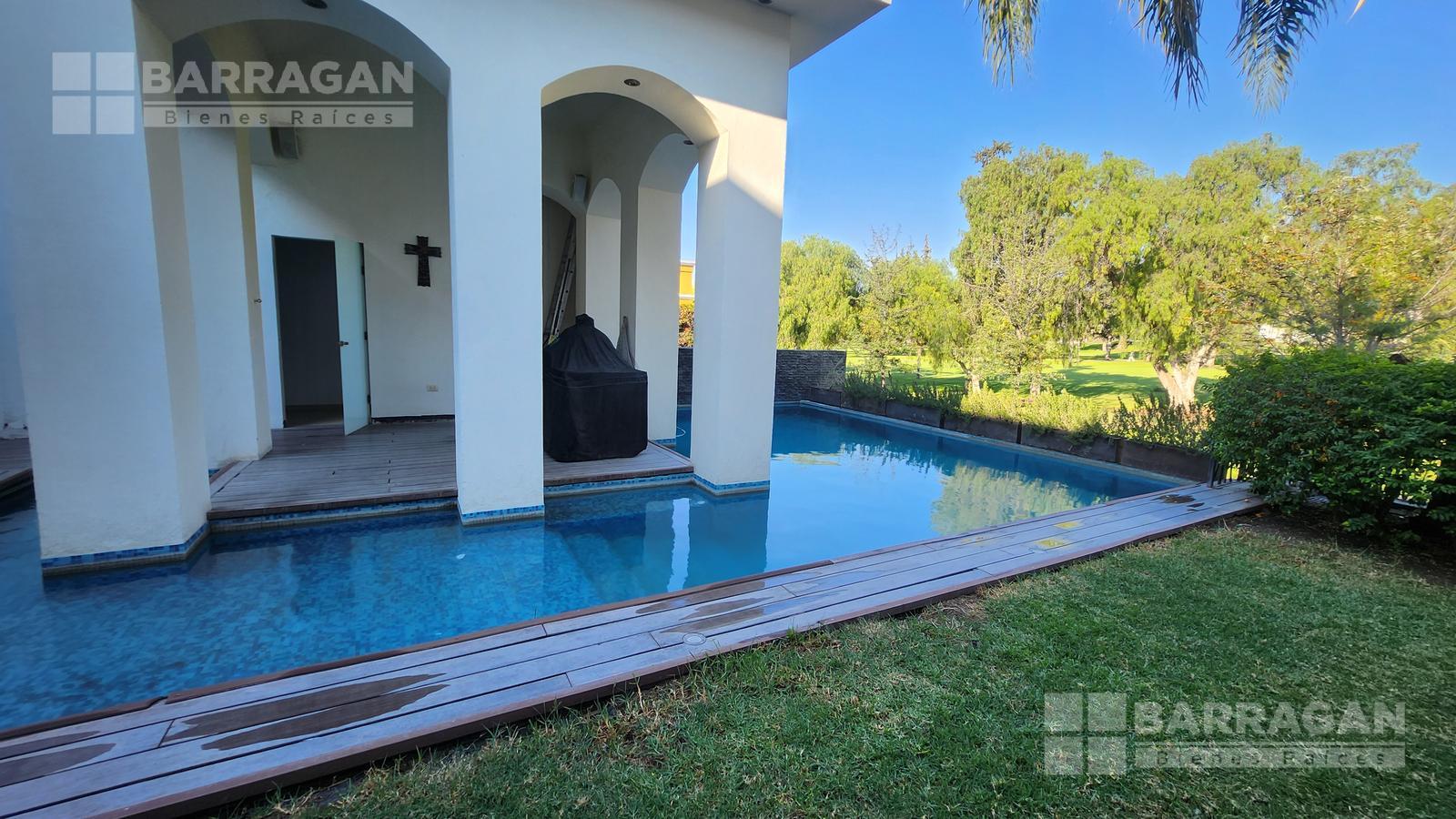 Casa en venta con acabados de lujo en Club Campestre
